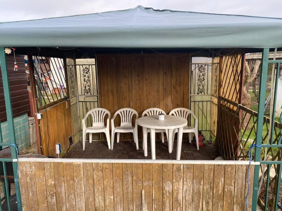 Werneuchen Bungalow Im Gruenen מראה חיצוני תמונה